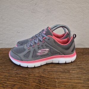 Skechers Women's Gray and Pink Athletic Shoes